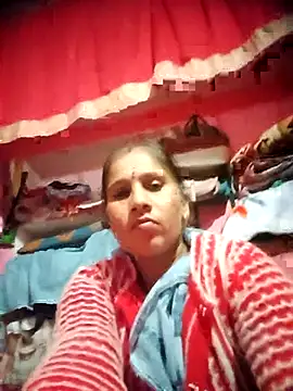 Snapshot of OliveGreen22 chatting on November 17, 2025, 2:45 pm OliveGreen22 online show from November 17, 2025, 2:45 pm