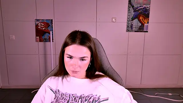 May Bloom online show from November 27, 2025, 5:15 pm