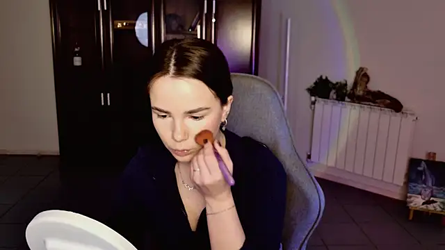 May Bloom online show from January 7, 2026, 9:12 am