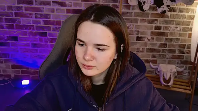 May Bloom online show from February 10, 2026, 8:07 am