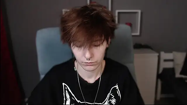 guitarandangell online show from November 18, 2025, 3:45 am