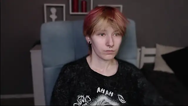 guitarandangell online show from April 17, 2026, 7:33 am