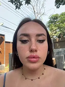 KiraSunshine online show from February 22, 2026, 4:57 am