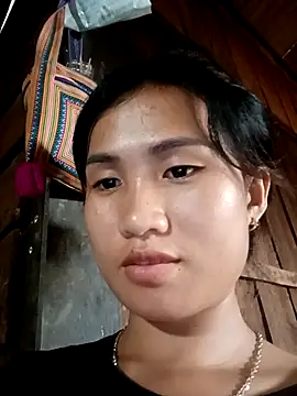 huhu-lele online show from October 18, 2025, 2:36 am