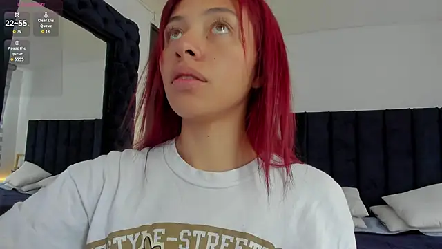 Snapshot of melanie_roux__ chatting on March 19, 2026, 12:20 pm melanie roux online show from March 19, 2026, 12:20 pm
