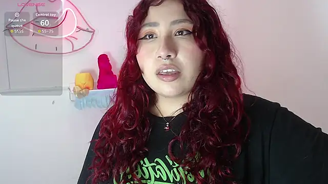 littlee red online show from December 1, 2025, 8:47 pm