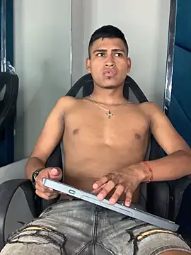 Emiliano Reyes online show from March 21, 2026, 3:44 am