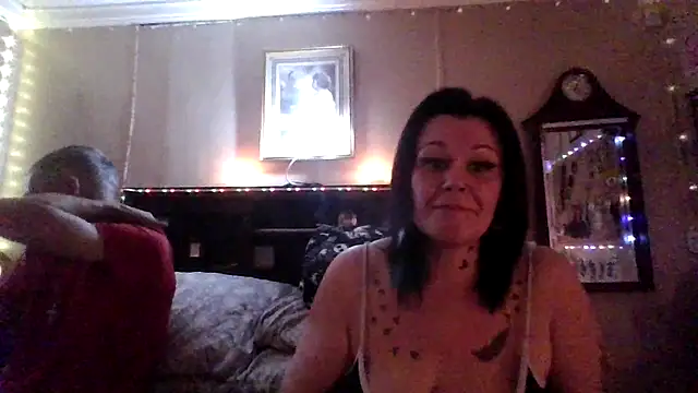 ravenlove1986 online show from November 15, 2025, 4:21 am