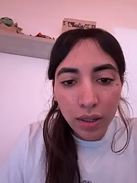 Snapshot of valeriahornier chatting on February 27, 2026, 2:11 am valeriahornier online show from February 27, 2026, 2:11 am