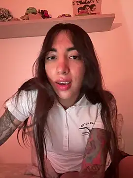 Snapshot of valeriahornier chatting on March 10, 2026, 12:37 am valeriahornier online show from March 10, 2026, 12:37 am