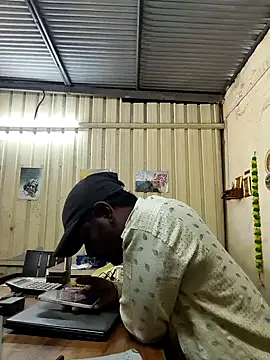 RNlov online show from November 20, 2025, 6:13 am