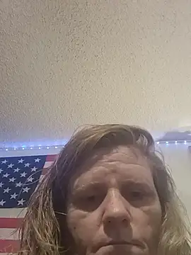 EazyEMLXL online show from July 15, 2026, 3:34 am