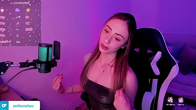 Anthonelaa 444 online show from November 9, 2025, 2:32 am