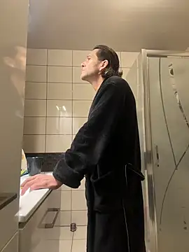 kon77777 online show from November 30, 2025, 4:49 am