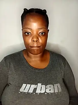 Snapshot of Blackberryjuc chatting on October 19, 2025, 11:55 am Blackberryjuc online show from October 19, 2025, 11:55 am