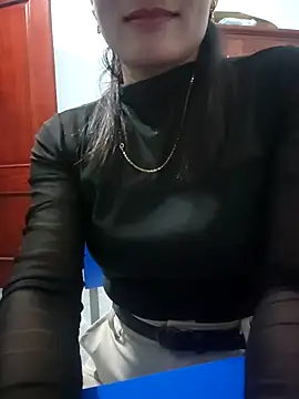 Snapshot of Miube2k chatting on October 31, 2025, 5:41 am Miube2k online show from October 31, 2025, 5:41 am