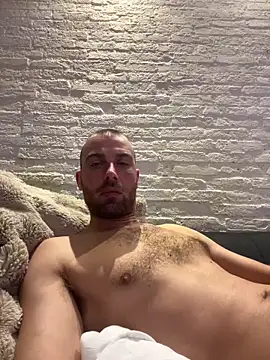 Rotteei1 online show from November 19, 2025, 9:15 pm