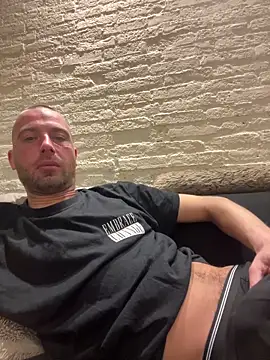 Rotteei1 online show from March 3, 2026, 11:54 pm