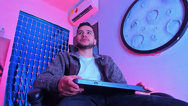 mike 257 online show from March 10, 2026, 11:26 am