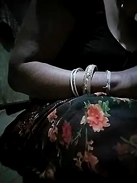 Snapshot of Hot_cauple_indian chatting on March 15, 2026, 6:41 am Hot cauple indian online show from March 15, 2026, 6:41 am