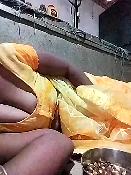 Snapshot of Hot_cauple_indian chatting on March 25, 2026, 10:43 am Hot cauple indian online show from March 25, 2026, 10:43 am