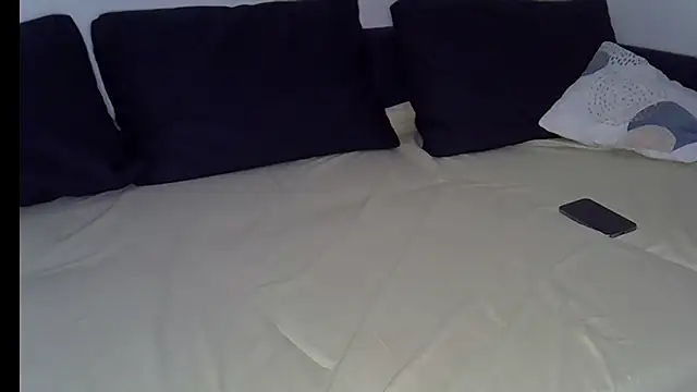 Snapshot of Aria_Hunter chatting on November 3, 2025, 4:14 am Aria Hunter online show from November 3, 2025, 4:14 am