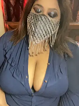 blackpearl     online show from December 22, 2025, 5:21 pm