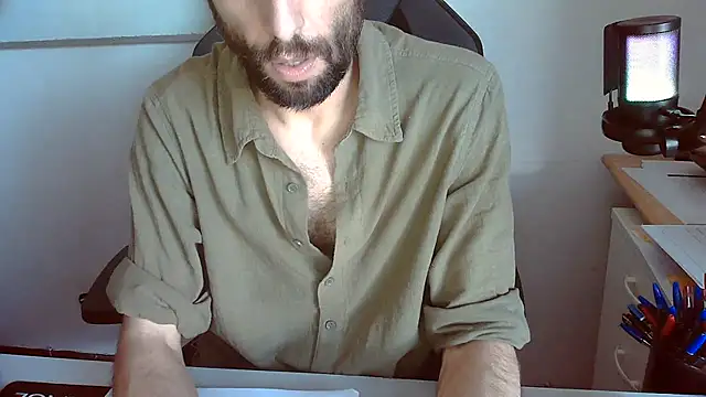 Snapshot of topg84 chatting on June 24, 2026, 5:01 pm topg84 online show from June 24, 2026, 5:01 pm