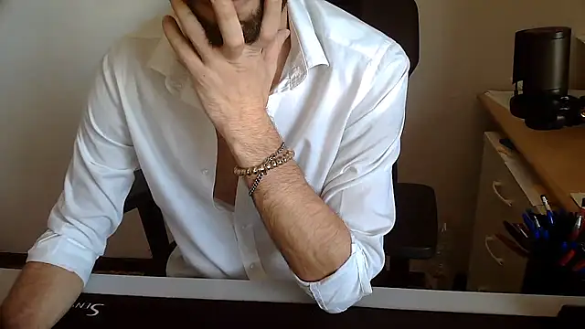 Snapshot of topg84 chatting on July 25, 2026, 2:03 pm topg84 online show from July 25, 2026, 2:03 pm