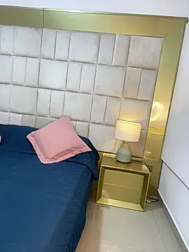 IsabellaDarrell ts online show from February 5, 2026, 12:43 pm