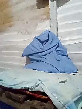 Snapshot of Estebanbigcock23 chatting on October 31, 2025, 9:38 pm Estebanbigcock23 online show from October 31, 2025, 9:38 pm