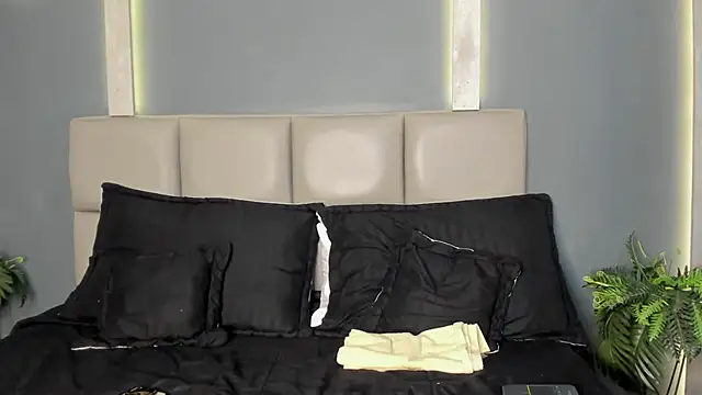 ArohomLester online show from December 1, 2025, 11:15 am