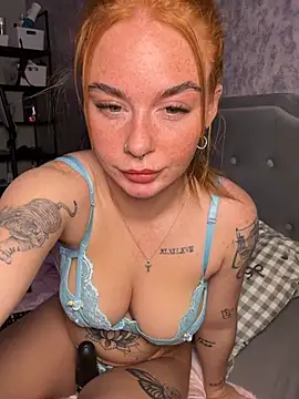 Ellieskyyee1 online show from March 1, 2026, 11:18 pm