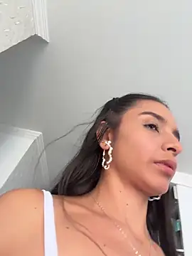 Snapshot of violeta365 chatting on April 25, 2026, 8:28 pm violeta365 online show from April 25, 2026, 8:28 pm