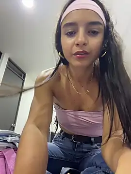 Snapshot of violeta365 chatting on May 16, 2026, 10:52 pm violeta365 online show from May 16, 2026, 10:52 pm
