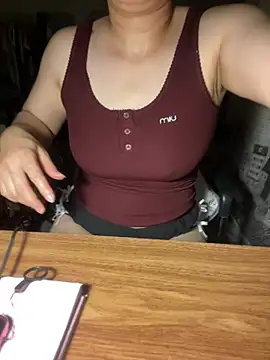 HinayLa online show from May 20, 2026, 4:24 pm