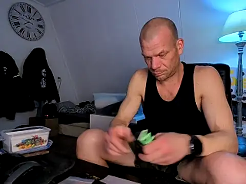 Kinky Play1 online show from February 10, 2026, 6:45 pm