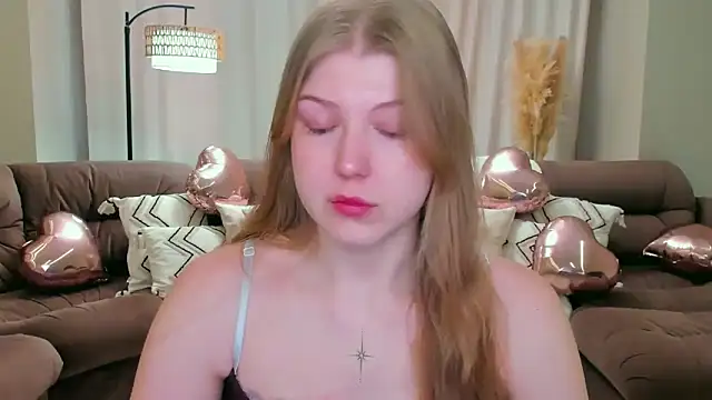 Stella Light online show from February 18, 2026, 4:19 am