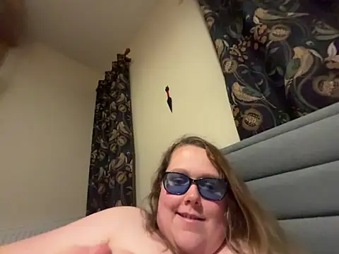 Snapshot of Scarletcum22 chatting on December 19, 2025, 8:38 pm Scarletcum22 online show from December 19, 2025, 8:38 pm