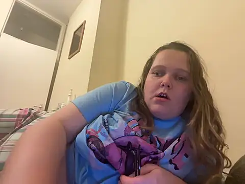 Snapshot of Scarletcum22 chatting on February 4, 2026, 9:09 pm Scarletcum22 online show from February 4, 2026, 9:09 pm