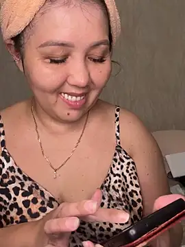 Love  Mom online show from October 21, 2025, 7:14 pm