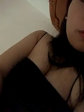 Snapshot of italy-12 chatting on October 21, 2025, 12:22 am italy-12 online show from October 21, 2025, 12:22 am