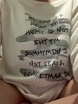 Snapshot of italy-12 chatting on November 3, 2025, 1:19 am italy-12 online show from November 3, 2025, 1:19 am