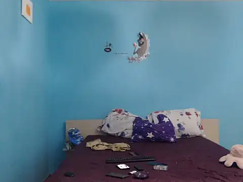 SaraDany online show from April 5, 2026, 7:33 pm