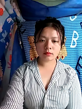 Snapshot of lisa-bae00 chatting on March 5, 2026, 10:44 am lisa-bae00 online show from March 5, 2026, 10:44 am