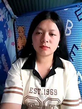 Snapshot of lisa-bae00 chatting on April 10, 2026, 2:22 pm lisa-bae00 online show from April 10, 2026, 2:22 pm