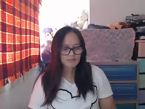 Kinkybela2025 online show from February 5, 2026, 1:32 am