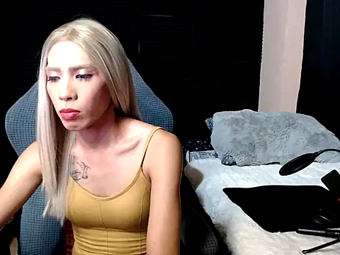 VictoriaAsianMistress online show from April 6, 2026, 3:57 pm