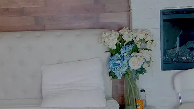 KendraNoir online show from January 12, 2026, 6:51 am