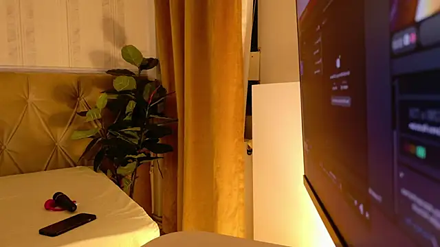 RubyDivine online show from February 22, 2026, 4:02 am